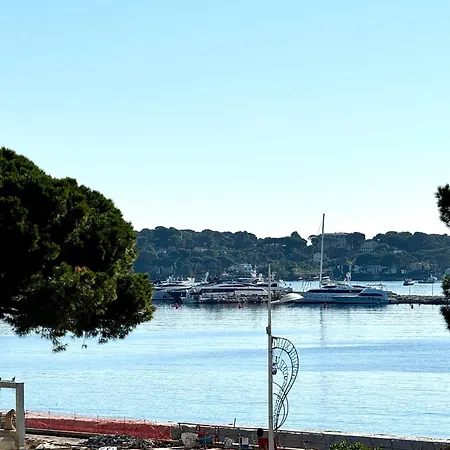 Vue Terrasse à 1min Des Plages